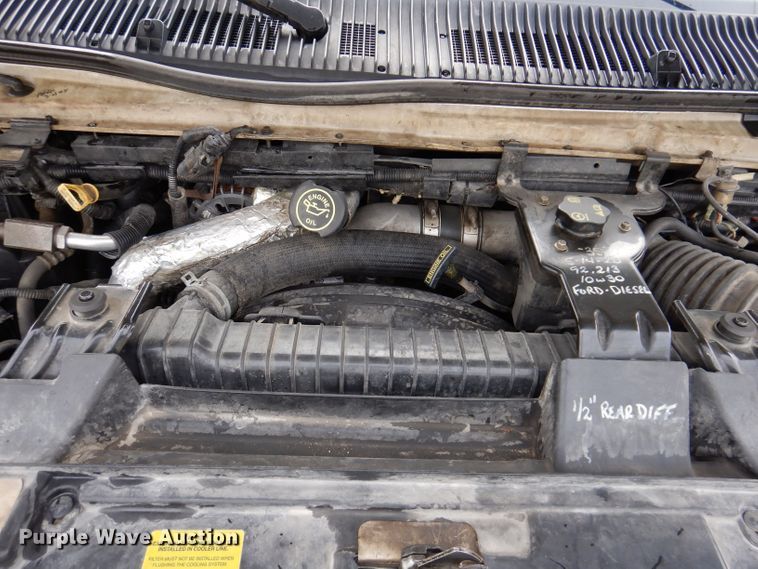 image for item KN9869 2004 Ford E450  ambulance