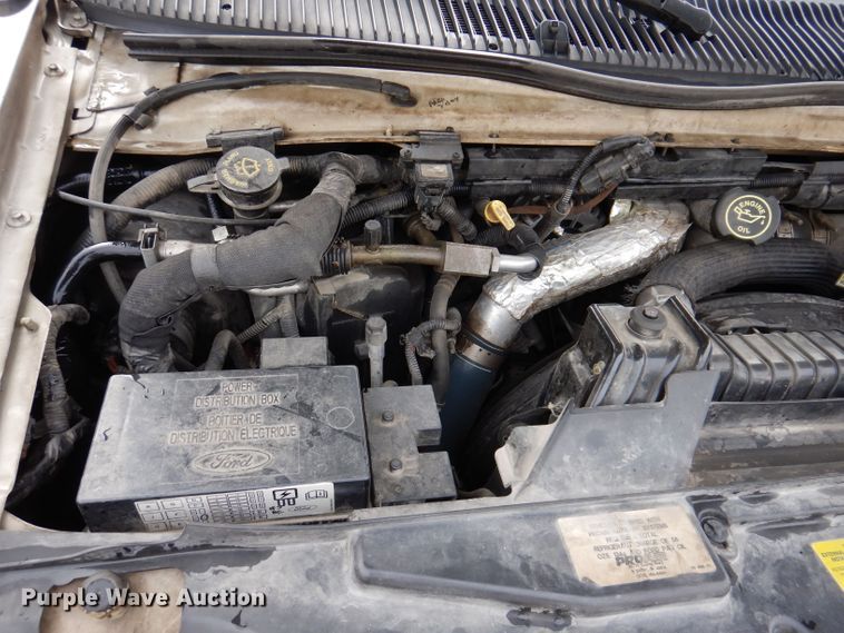 image for item KN9869 2004 Ford E450  ambulance