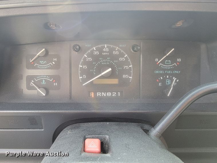 image for item KQ9084 1994 Ford Econoline E350  ambulance