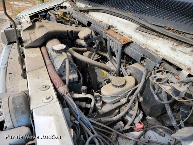 image for item KQ9084 1994 Ford Econoline E350  ambulance