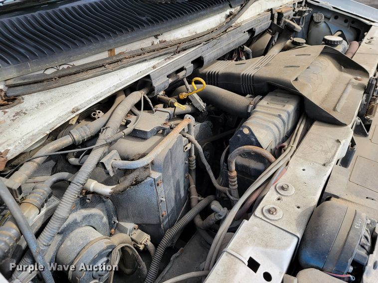 image for item KQ9084 1994 Ford Econoline E350  ambulance