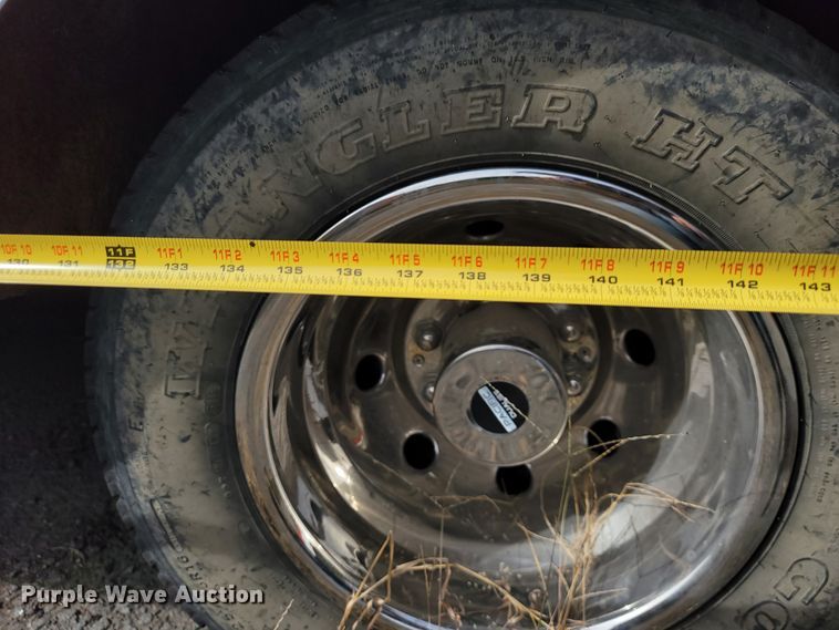 image for item KQ9084 1994 Ford Econoline E350  ambulance