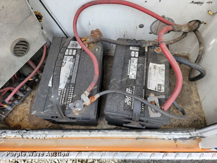 image for item KQ9084 1994 Ford Econoline E350  ambulance