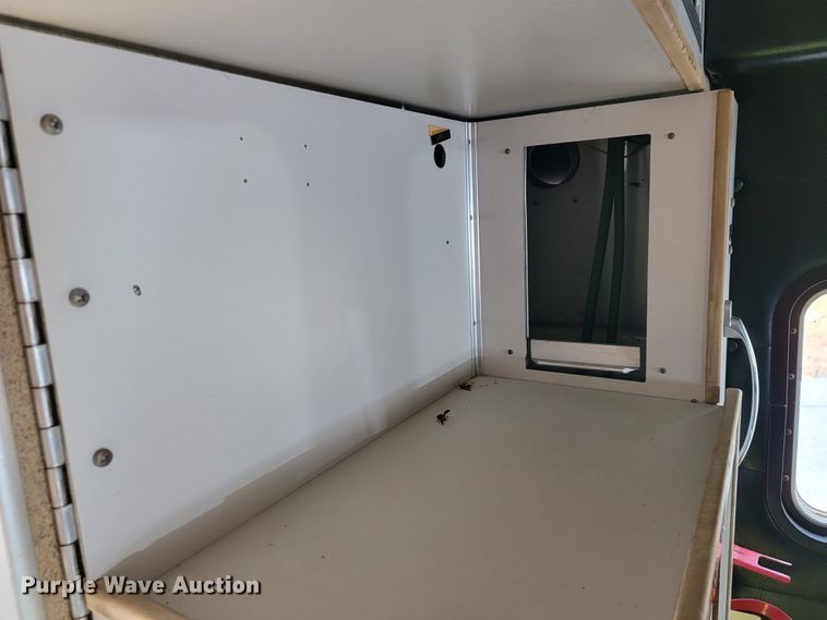 image for item KQ9084 1994 Ford Econoline E350  ambulance