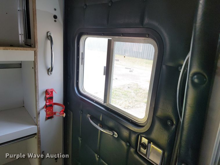 image for item KQ9084 1994 Ford Econoline E350  ambulance