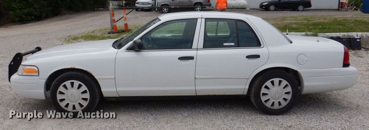 image for item KR9330 2009 Ford Crown Victoria Police Interceptor
