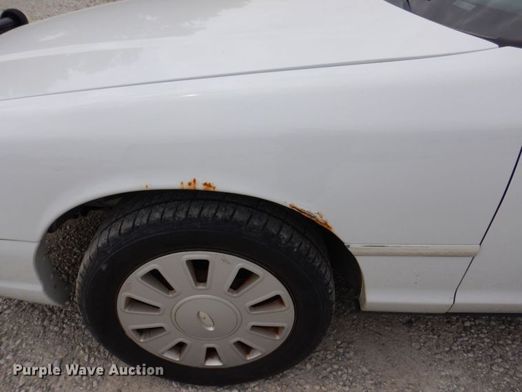 image for item KR9330 2009 Ford Crown Victoria Police Interceptor