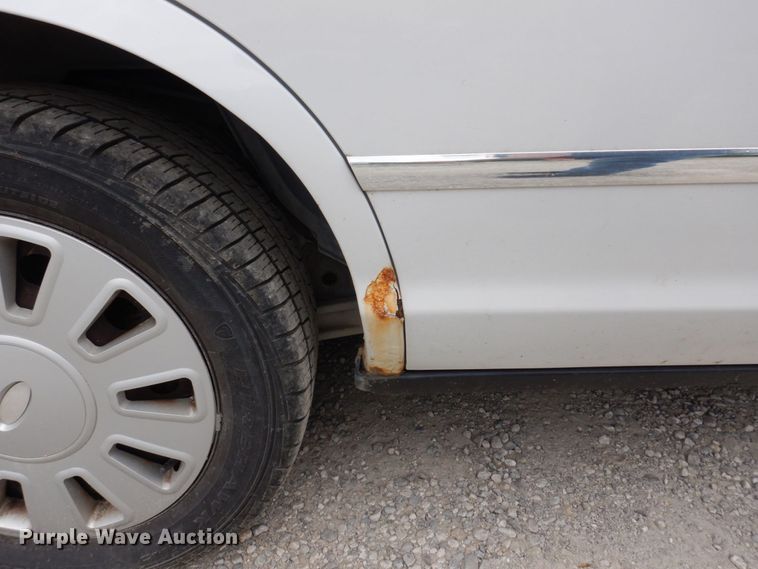 image for item KR9330 2009 Ford Crown Victoria Police Interceptor