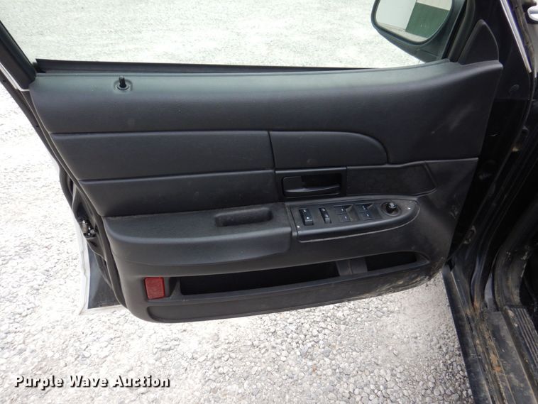 image for item KR9330 2009 Ford Crown Victoria Police Interceptor