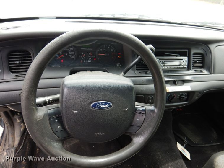 image for item KR9330 2009 Ford Crown Victoria Police Interceptor