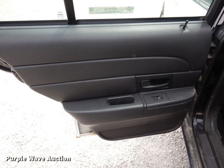 image for item KR9330 2009 Ford Crown Victoria Police Interceptor