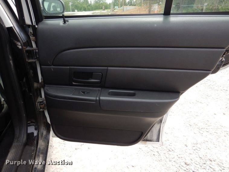 image for item KR9330 2009 Ford Crown Victoria Police Interceptor
