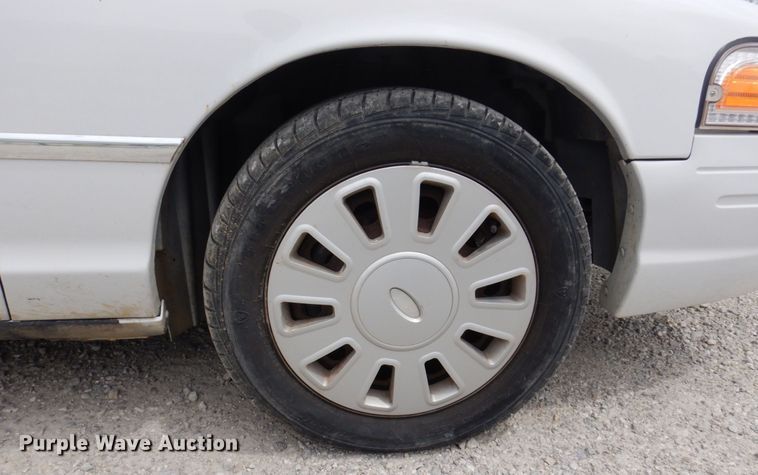 image for item KR9330 2009 Ford Crown Victoria Police Interceptor