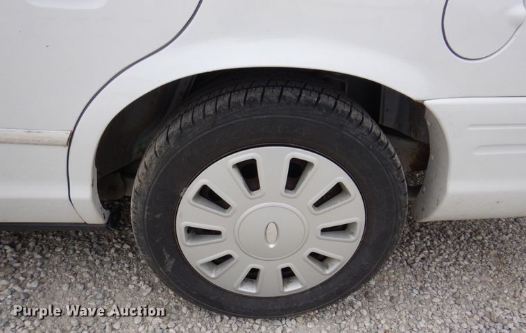 image for item KR9330 2009 Ford Crown Victoria Police Interceptor