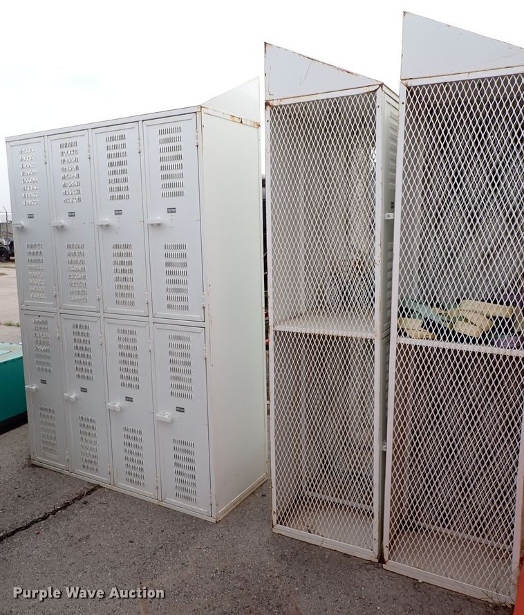 image for item KR9688 (3) locker sections