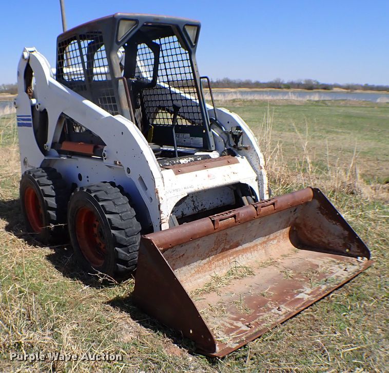 image for item KR9701 2000 Bobcat 773G  skid steer loader