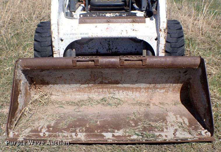 image for item KR9701 2000 Bobcat 773G  skid steer loader