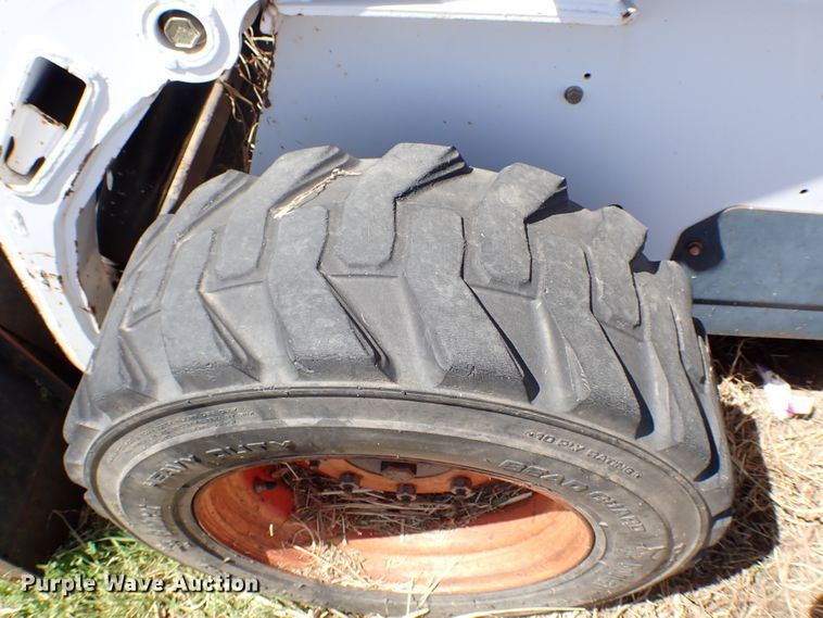 image for item KR9701 2000 Bobcat 773G  skid steer loader