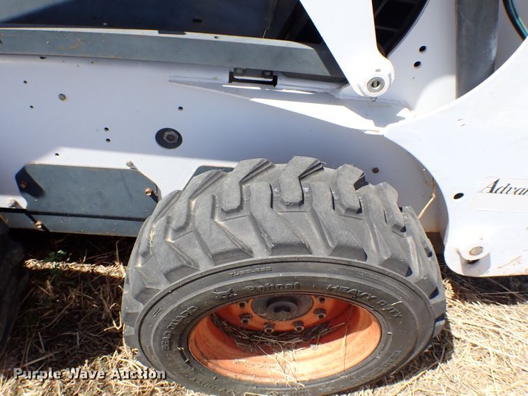 image for item KR9701 2000 Bobcat 773G  skid steer loader