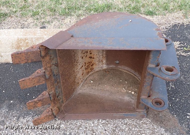 image for item KR9703 Bobcat 811  skid steer backhoe