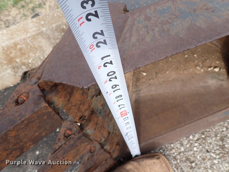 image for item KR9703 Bobcat 811  skid steer backhoe