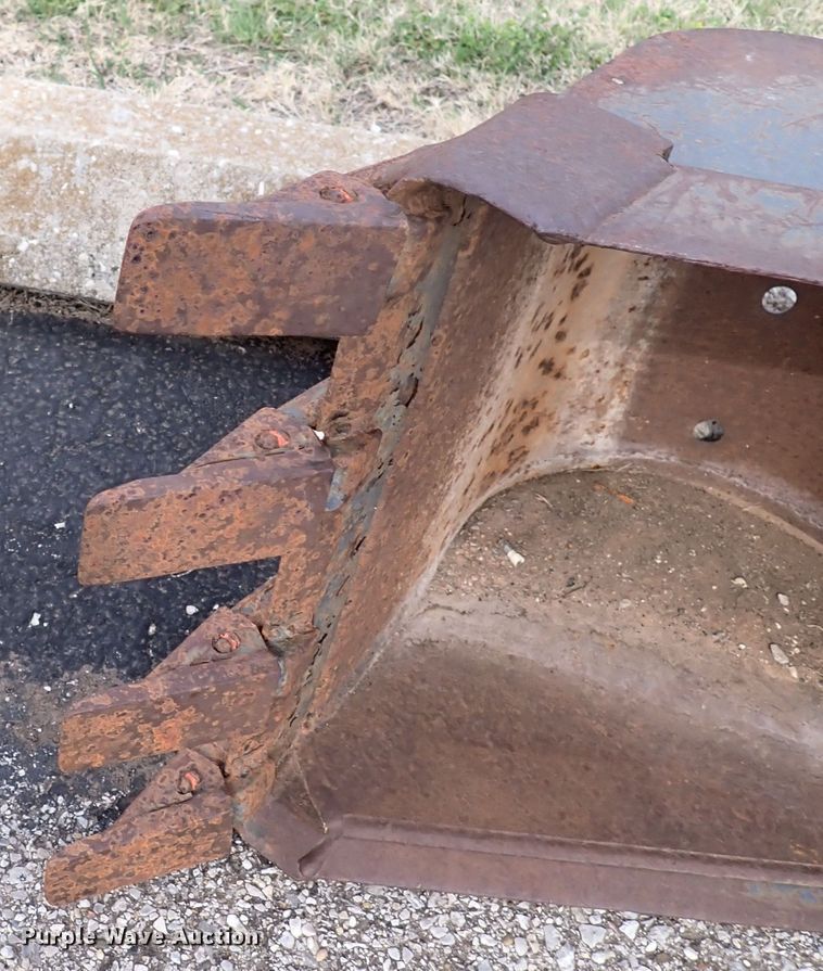 image for item KR9703 Bobcat 811  skid steer backhoe