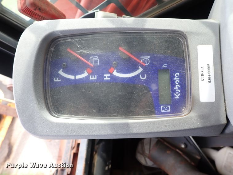 image for item KR9704 2013 Kubota SVL90-2  skid steer loader