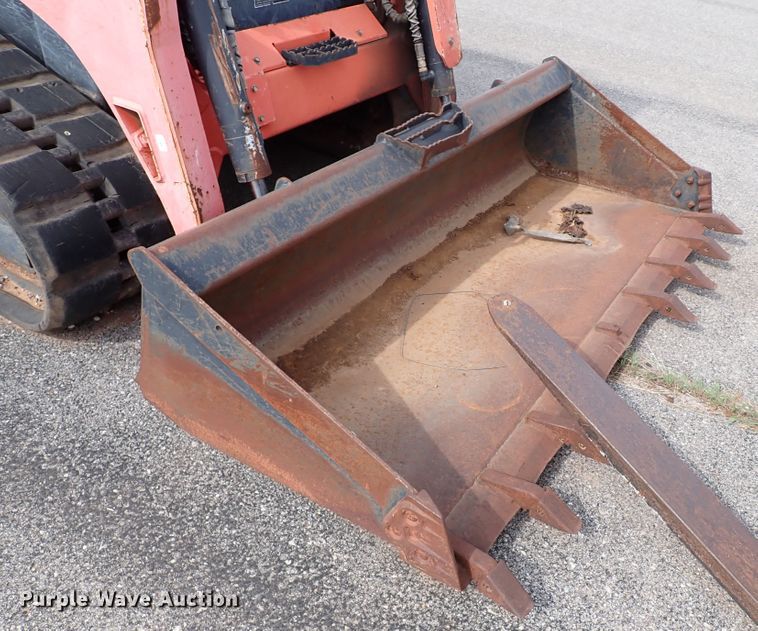 image for item KR9704 2013 Kubota SVL90-2  skid steer loader