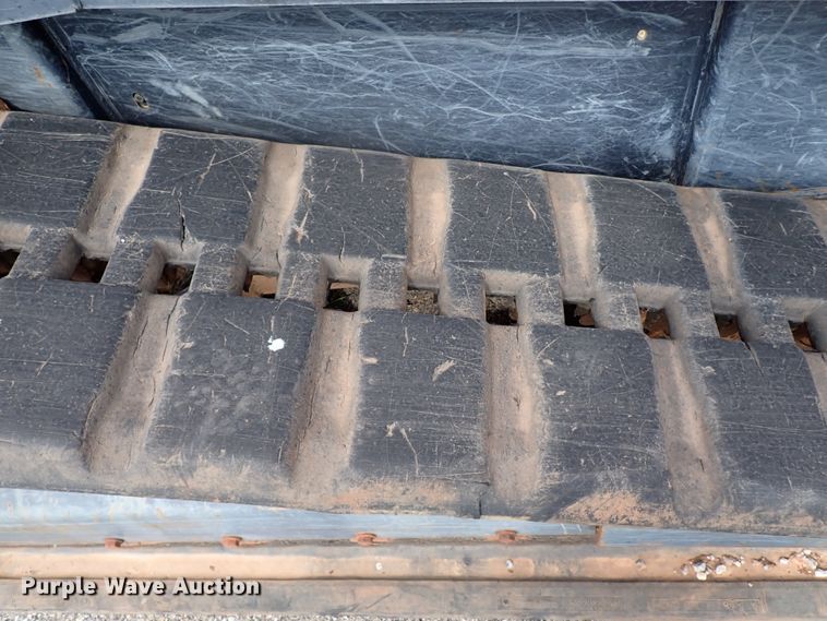 image for item KR9704 2013 Kubota SVL90-2  skid steer loader