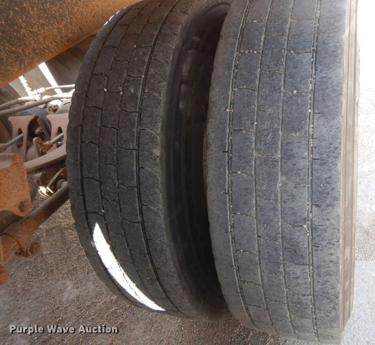 image for item KS9955 1987 Load King  bottom dump trailer