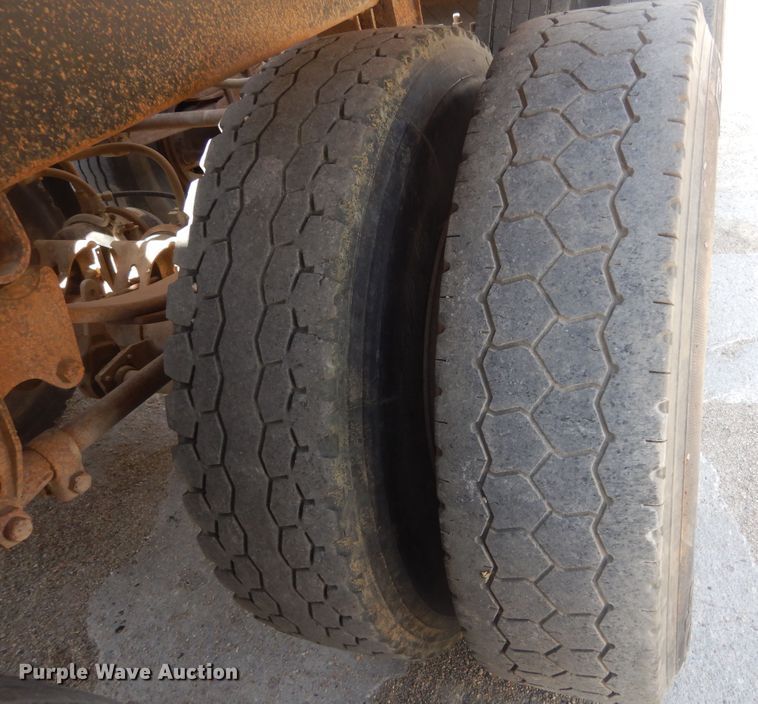 image for item KS9955 1987 Load King  bottom dump trailer