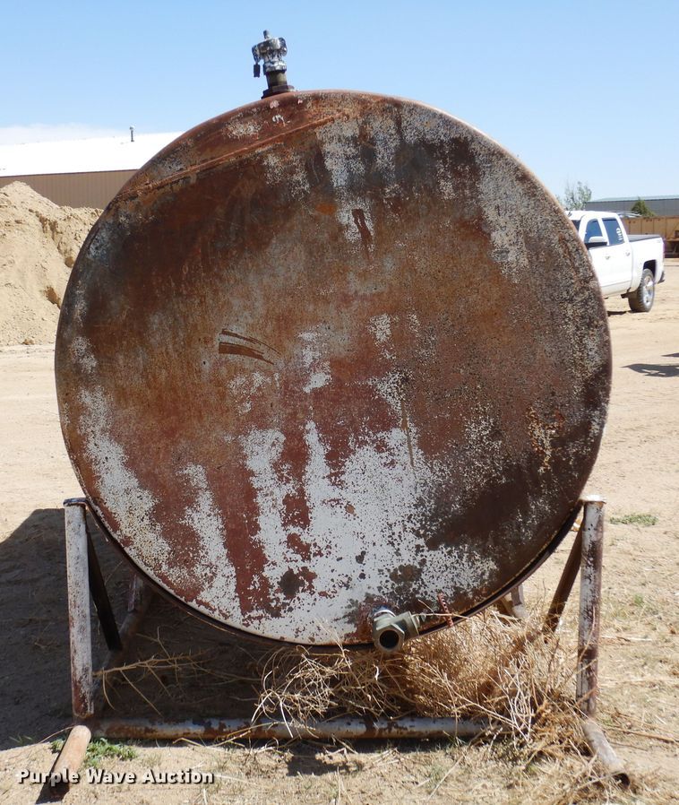 image for item LT9816 2,000 gallon tank