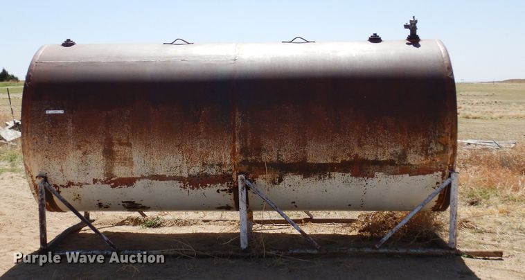 image for item LT9816 2,000 gallon tank