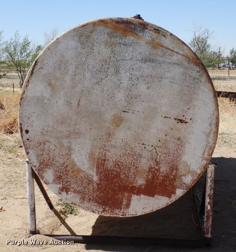 image for item LT9816 2,000 gallon tank