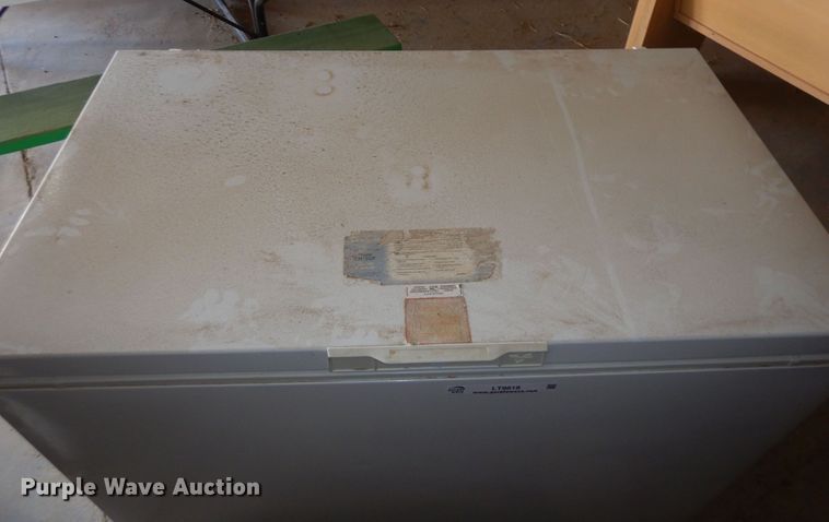 image for item LT9818 Whirlpool EH150FXJW00  freezer