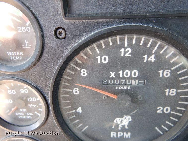 image for item LT9823 1995 Mack CH613  semi truck