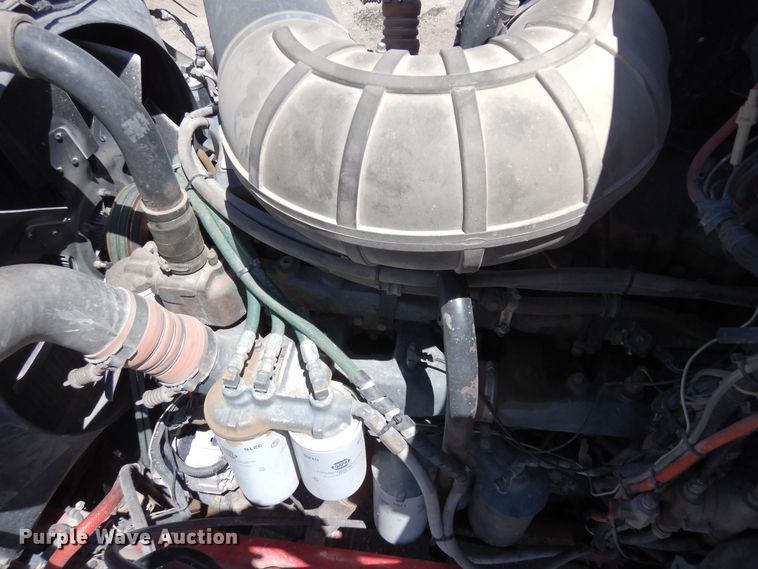 image for item LT9823 1995 Mack CH613  semi truck