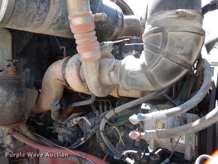 image for item LT9823 1995 Mack CH613  semi truck