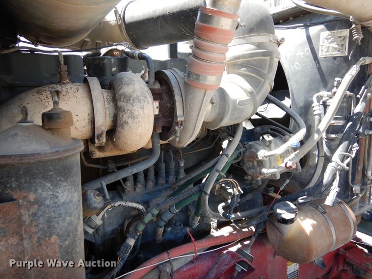 image for item LT9823 1995 Mack CH613  semi truck