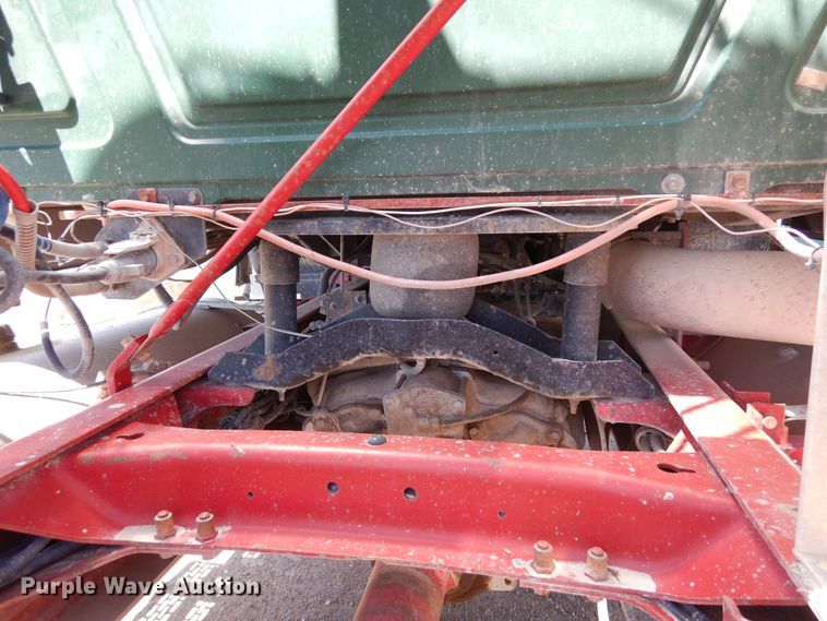 image for item LT9823 1995 Mack CH613  semi truck