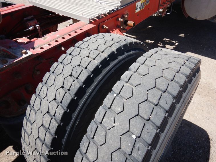 image for item LT9823 1995 Mack CH613  semi truck