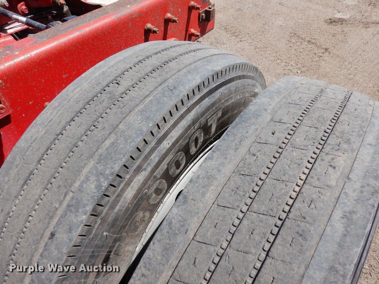 image for item LT9823 1995 Mack CH613  semi truck