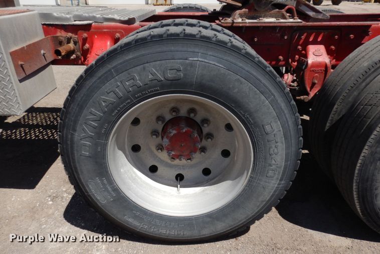 image for item LT9823 1995 Mack CH613  semi truck