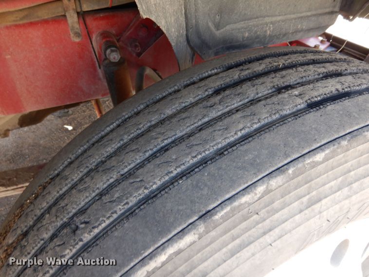 image for item LT9823 1995 Mack CH613  semi truck