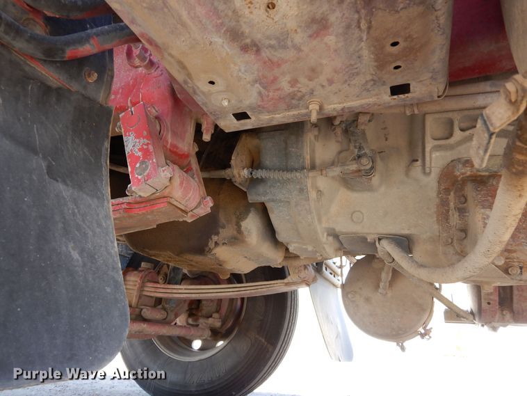 image for item LT9823 1995 Mack CH613  semi truck