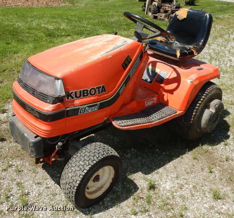 image for item MD9108 Kubota G1900  lawn tractor