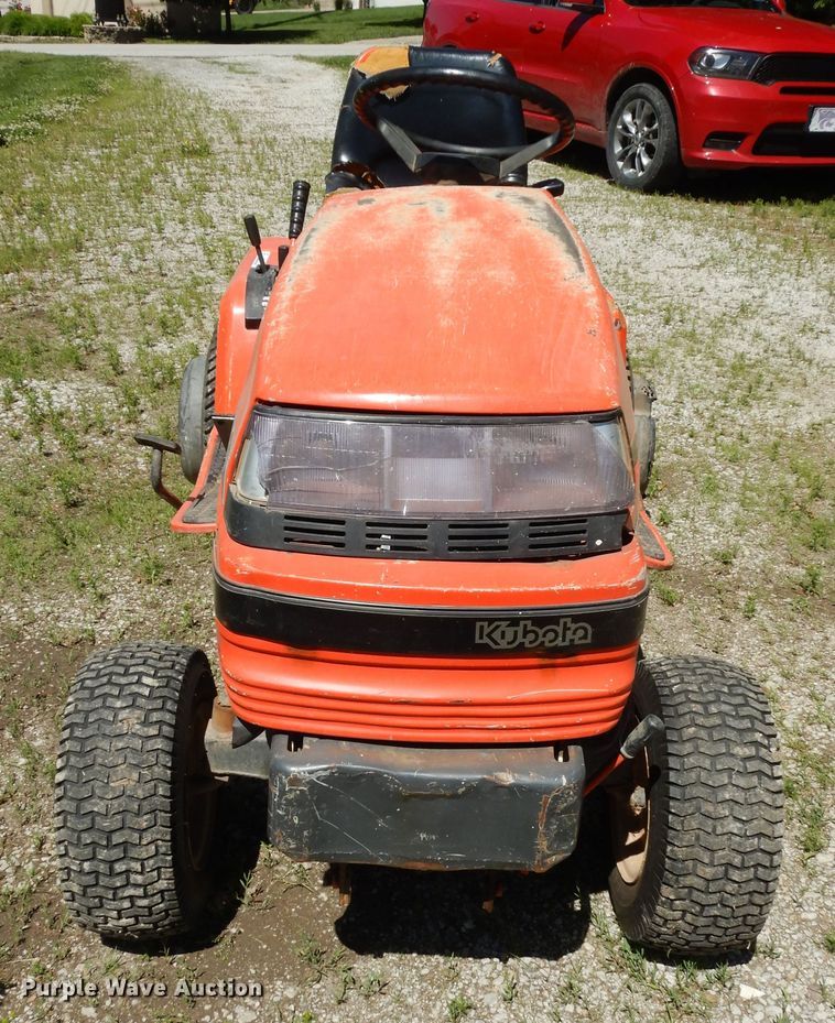 image for item MD9108 Kubota G1900  lawn tractor