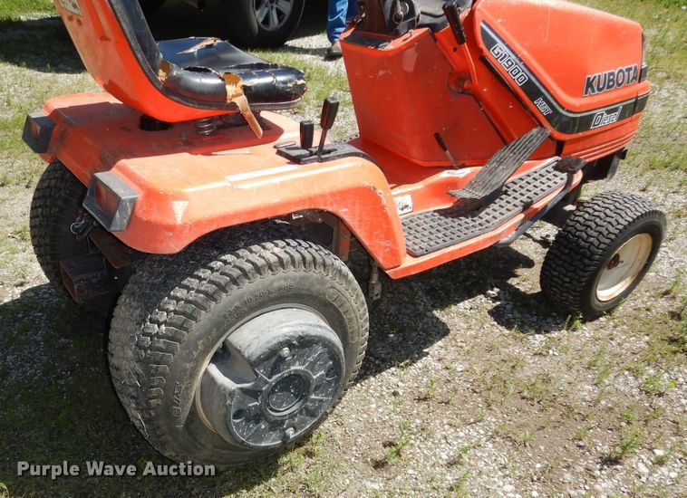 image for item MD9108 Kubota G1900  lawn tractor