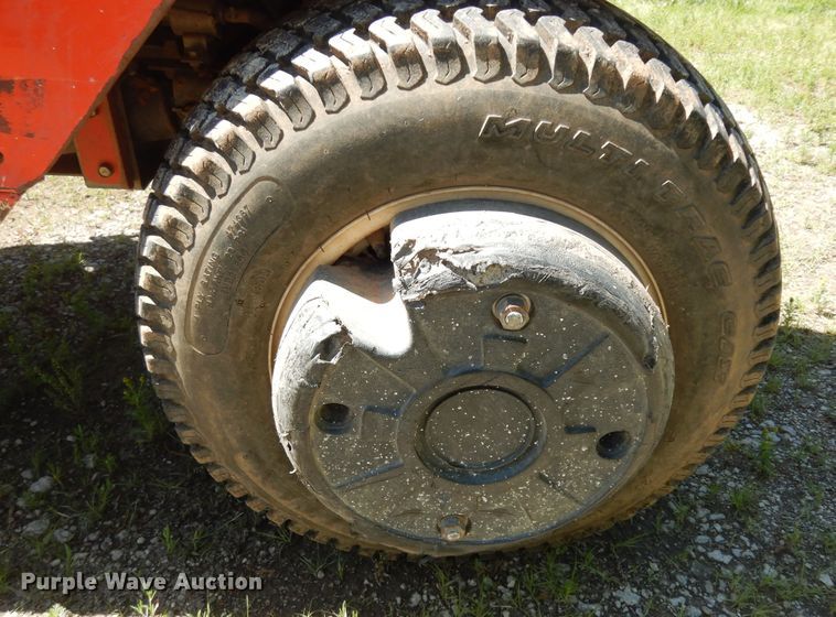 image for item MD9108 Kubota G1900  lawn tractor