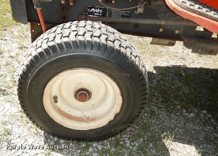 image for item MD9108 Kubota G1900  lawn tractor